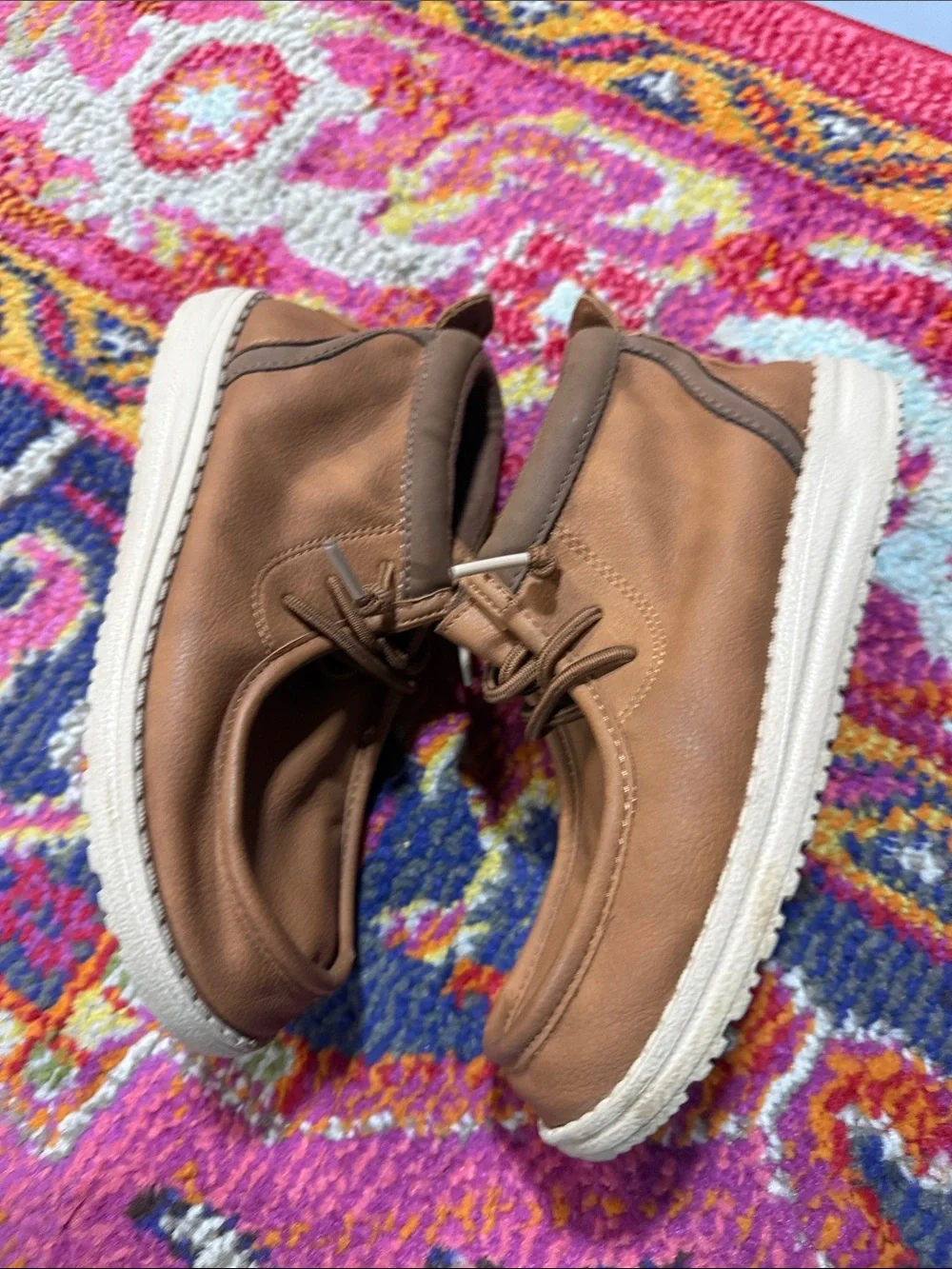 Hey dude kids Wally  size 2